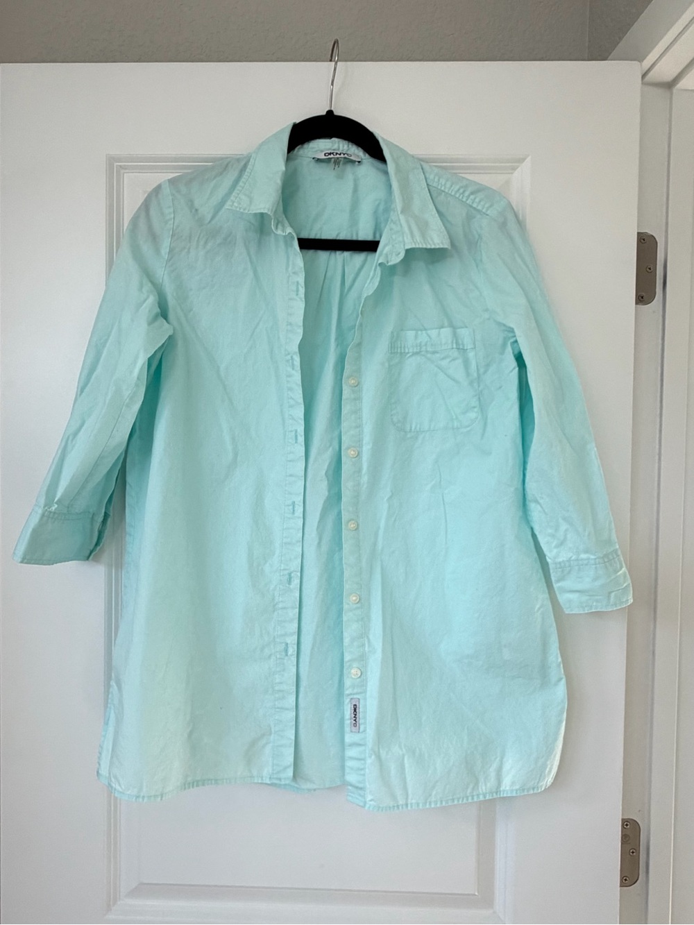 DKNYC Mint Women’s Button-Down Shirt